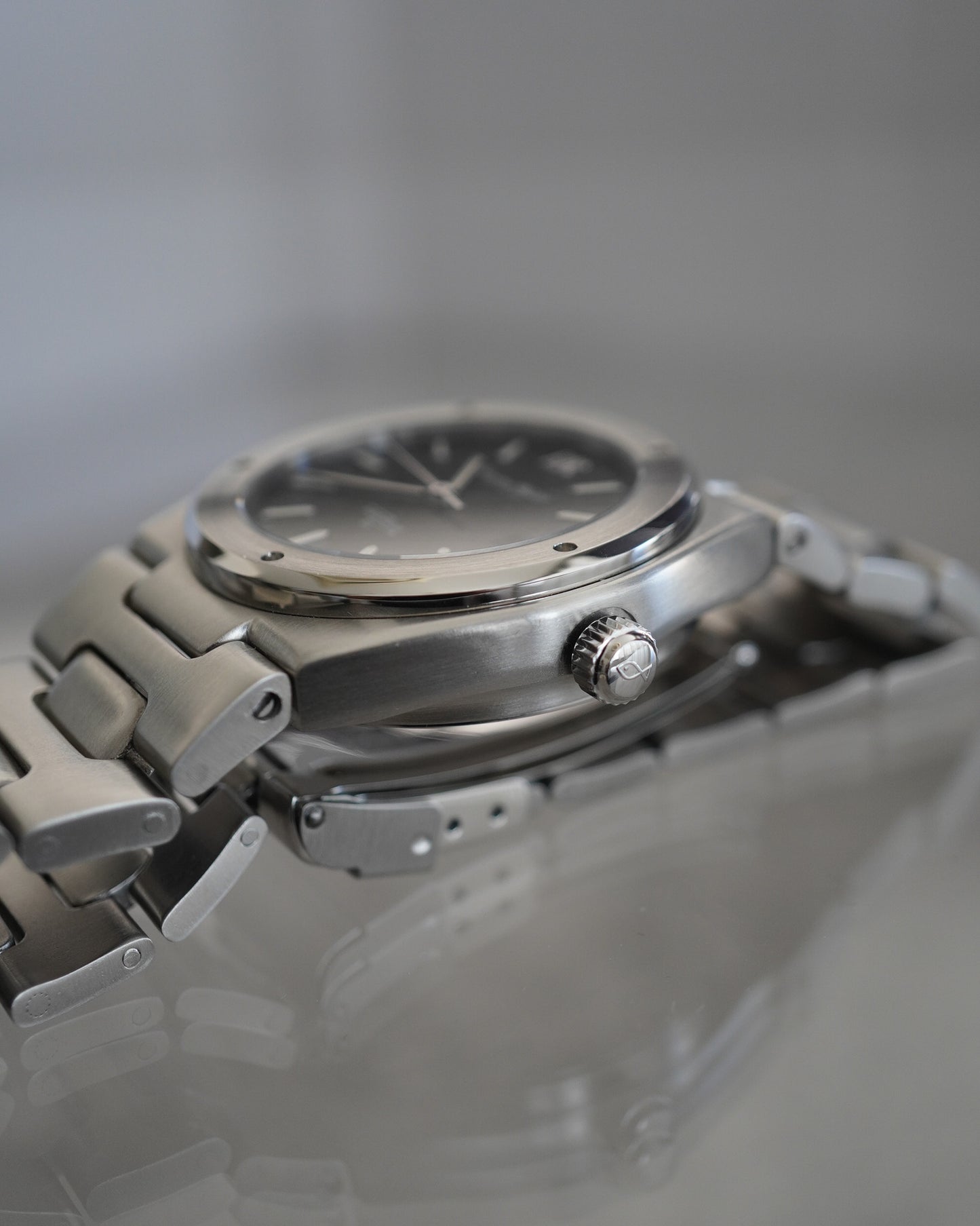IWC Ingenieur SL 1832 Jumbo crown view