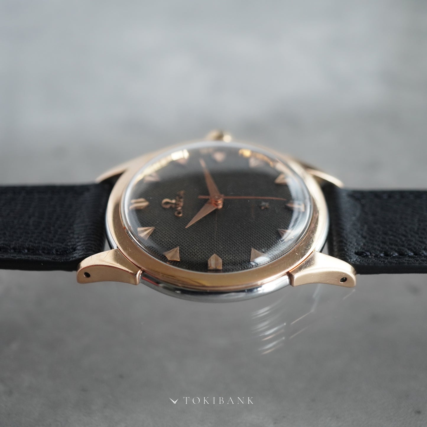 OMEGA Constellation REF. 2852 Black waffle dial