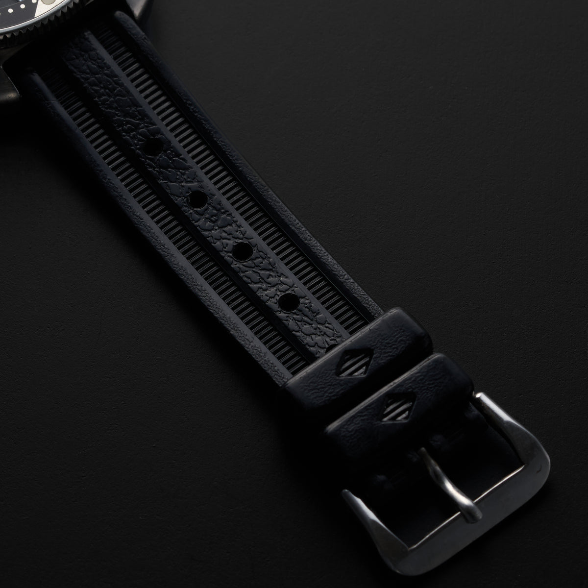SEIKO DIVER  CAPTAIN WILLARD 6105-8110 THREE SLOT CROWN-10