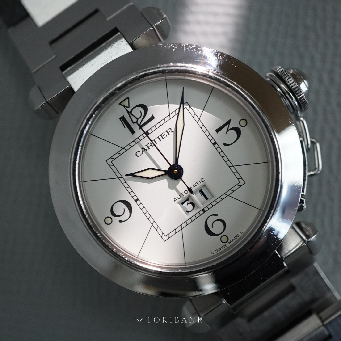 CARTIER LM PASHA C BIG DATE 2475