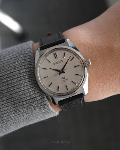GRANDSEIKO REF 4520-8000 45GS Restoration-wrist
