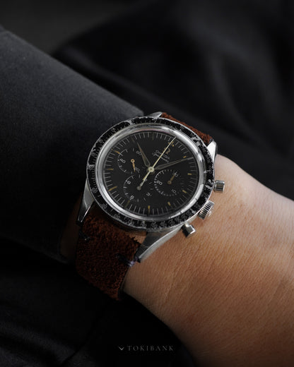 OMEGA SPEEDMASTER REF 2915-3-wrist