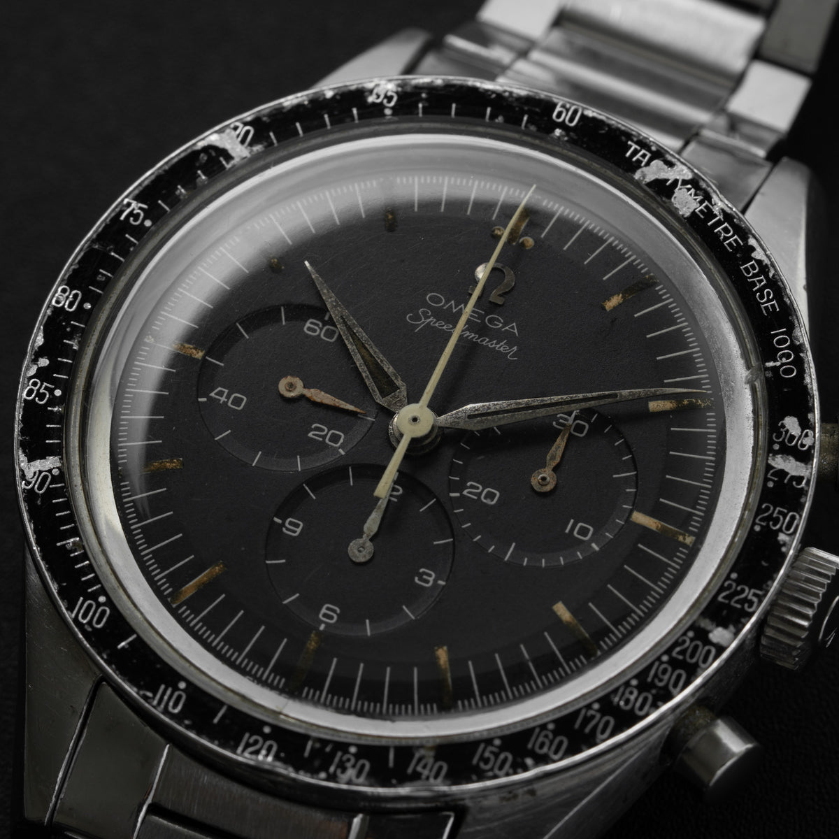 OMEGA SPEEDMASTER REF 2915-3 dial