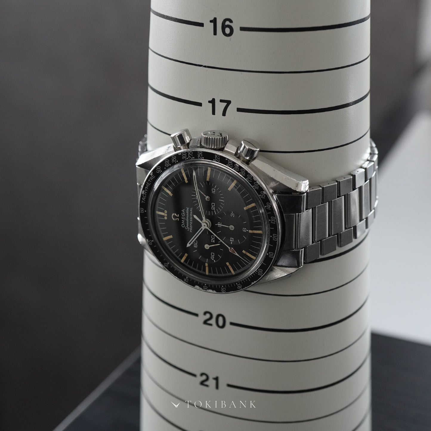 OMEGA SPEEDMASTER REF. 145.012 1968年製-15