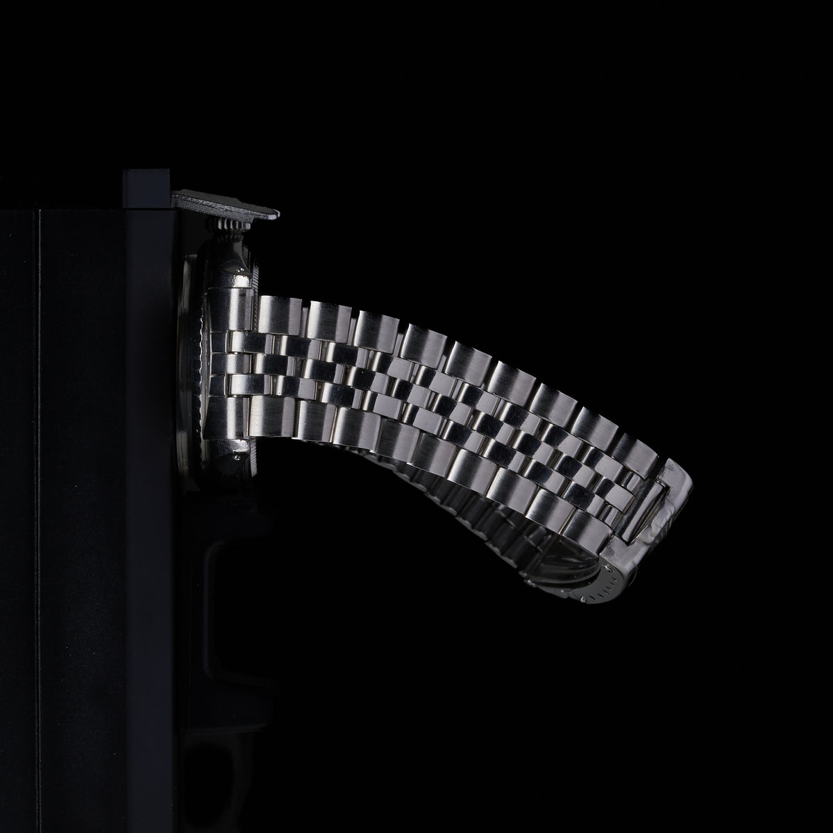 ROLEX DATEJUST 1603 BLACK GILT DIAL-12