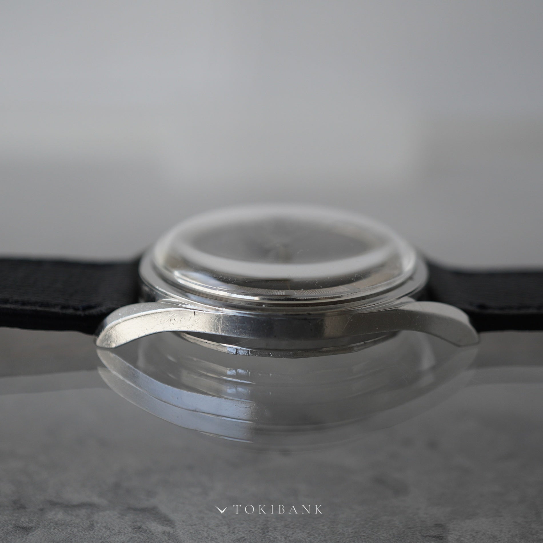 UNIVERSAL GENEVE POLEROUTER DATE REF. 204610-2 TROPICAL – TOKIBANK